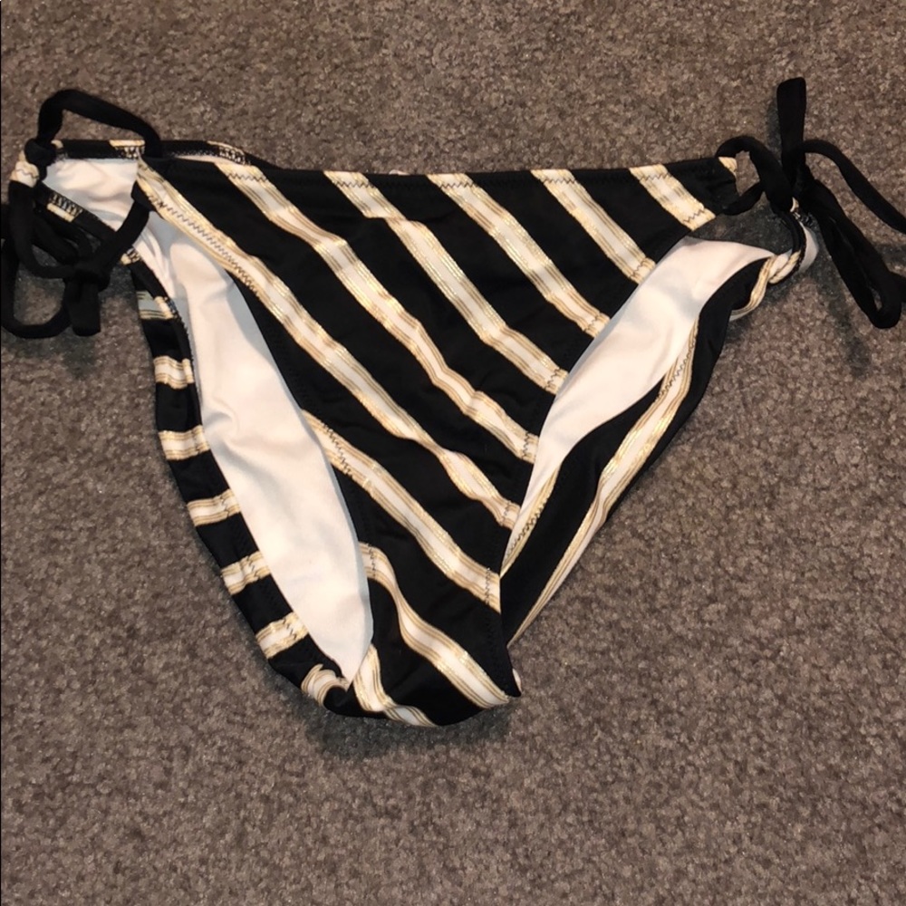 Bikini bottoms